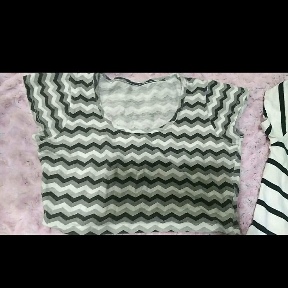 Crop top bundle - Picture 3 of 4